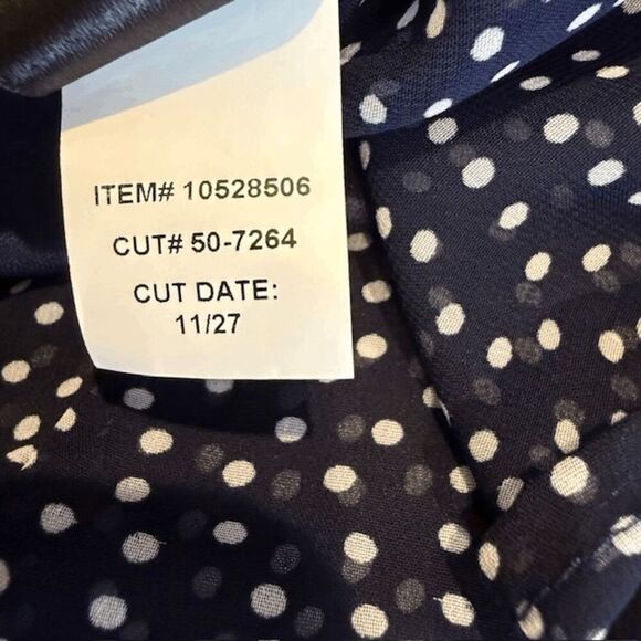 Torrid Cold Shoulder Blouse Navy Blue White Polka Dots Lined Flowy Size 1X - Picture 7 of 10
